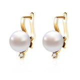 Stud Earrings With Pearl