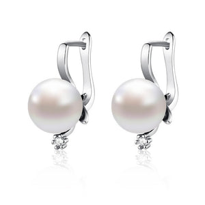 Stud Earrings With Pearl