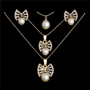 Vintage Imitation Pearl Necklace